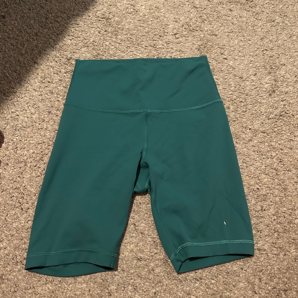 Lululemon Wunder Train Short 8”
